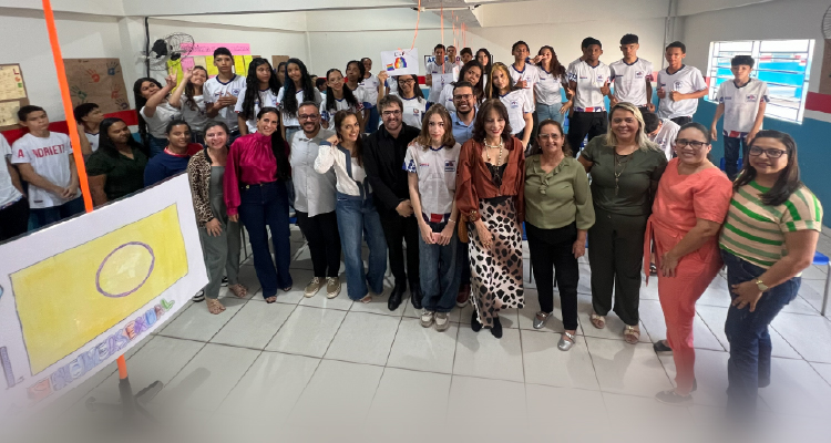 Fotografia de pessoas participantes do evento