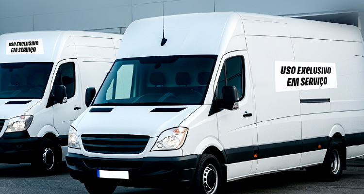 Imagem de ambulâncias estacionadas